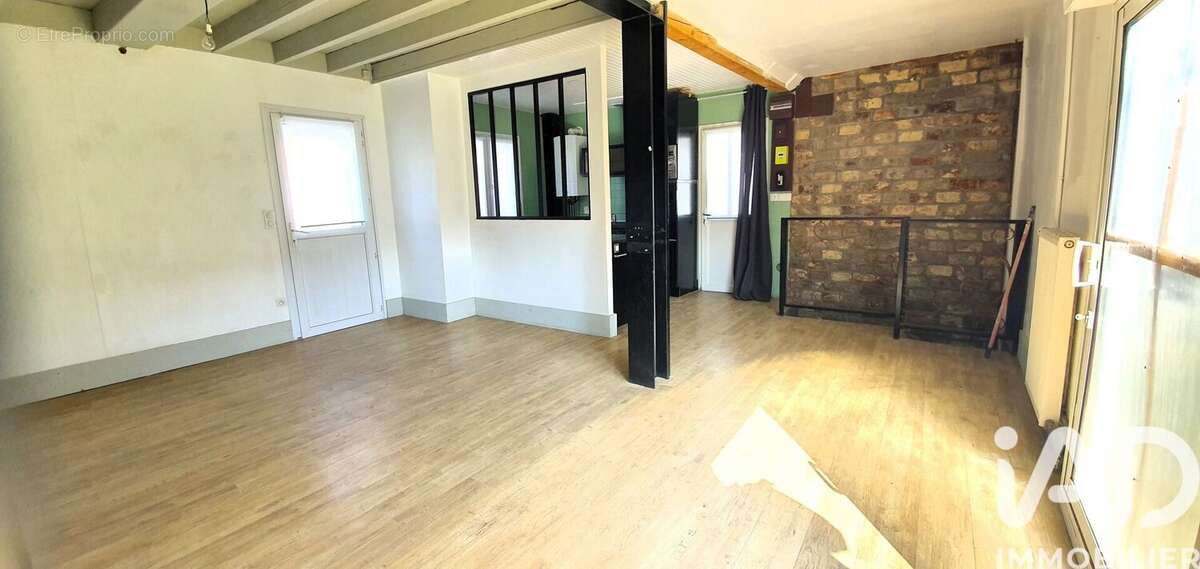 Maison 107 m² à Argoeuves  - photo 3