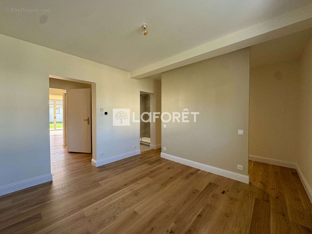 A vendre Maison Eysines 6pièce(s) 150 m² avec son annexe de 40 m² - photo 9