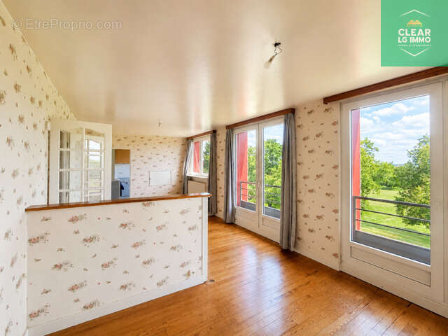 Appartement F5 à rénover avec garage à Longuyon - photo 4
