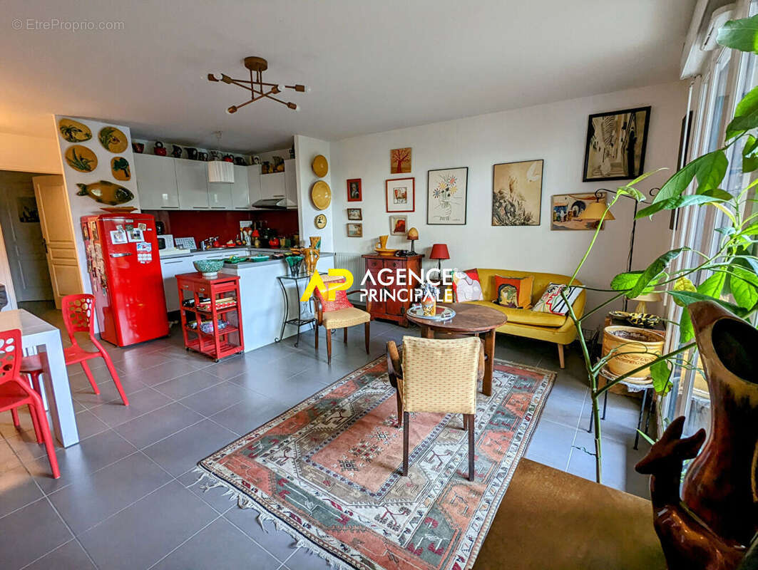 Appartement à SARTROUVILLE