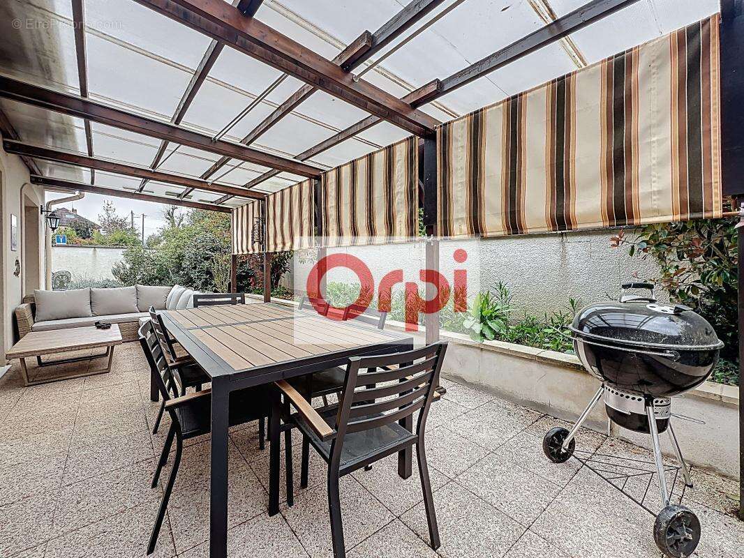 Maison à MARCOUSSIS