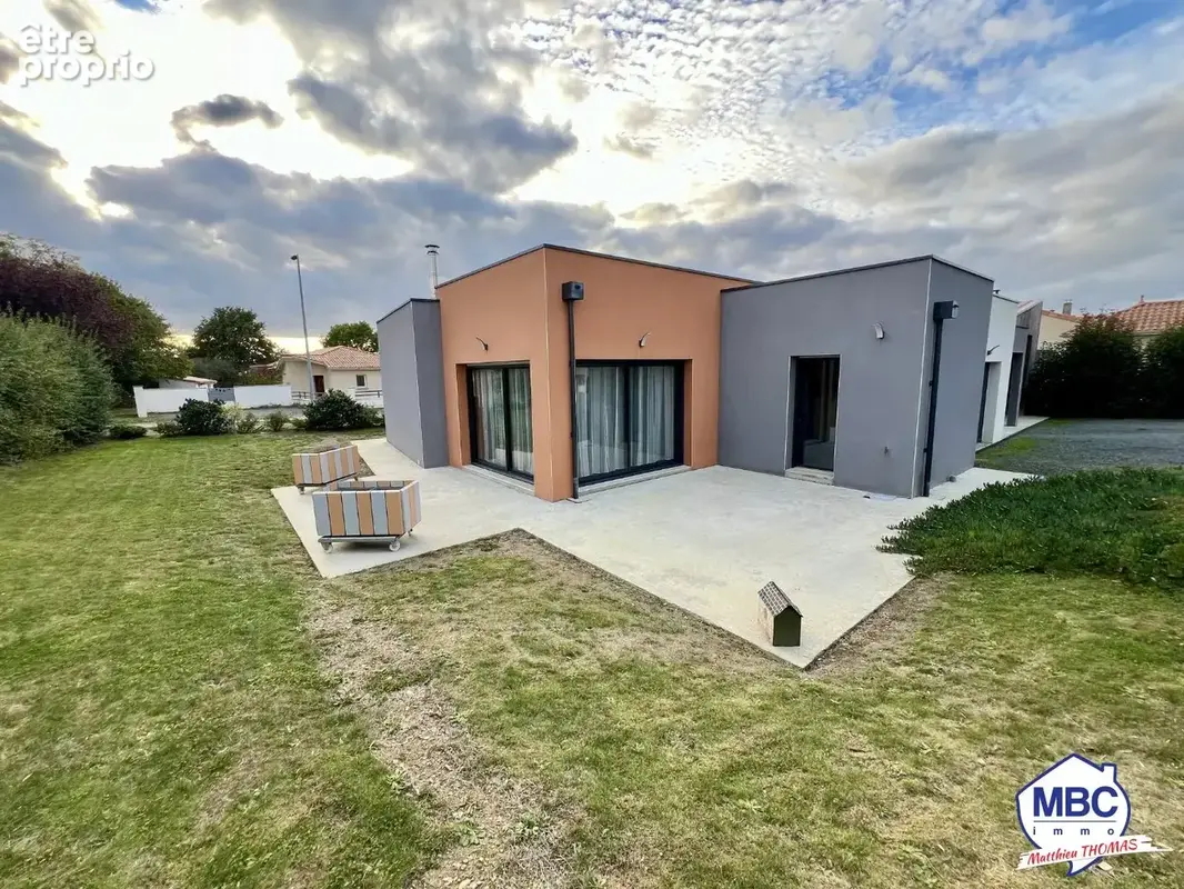 Maison de plain pied - photo 1