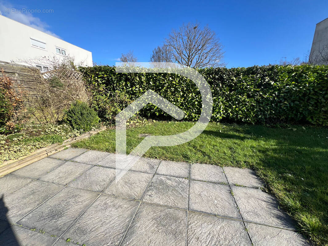 Appartement à COIGNIERES