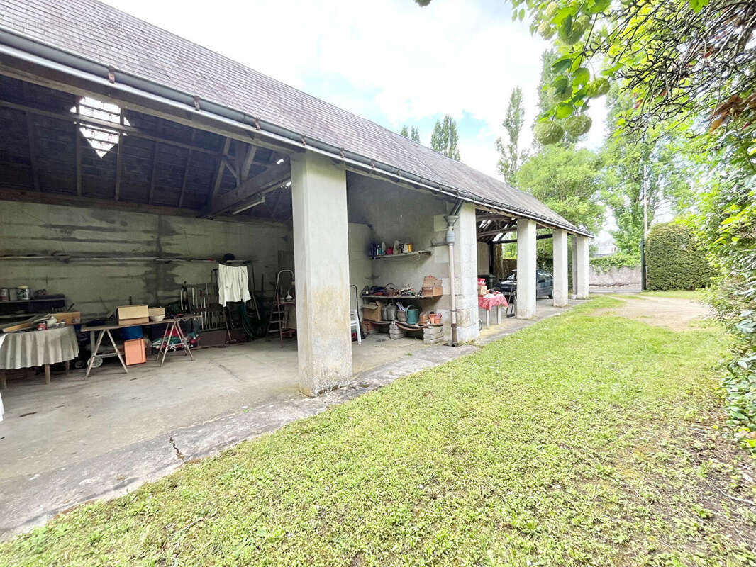 Maison à SAINT-CYR-SUR-LOIRE