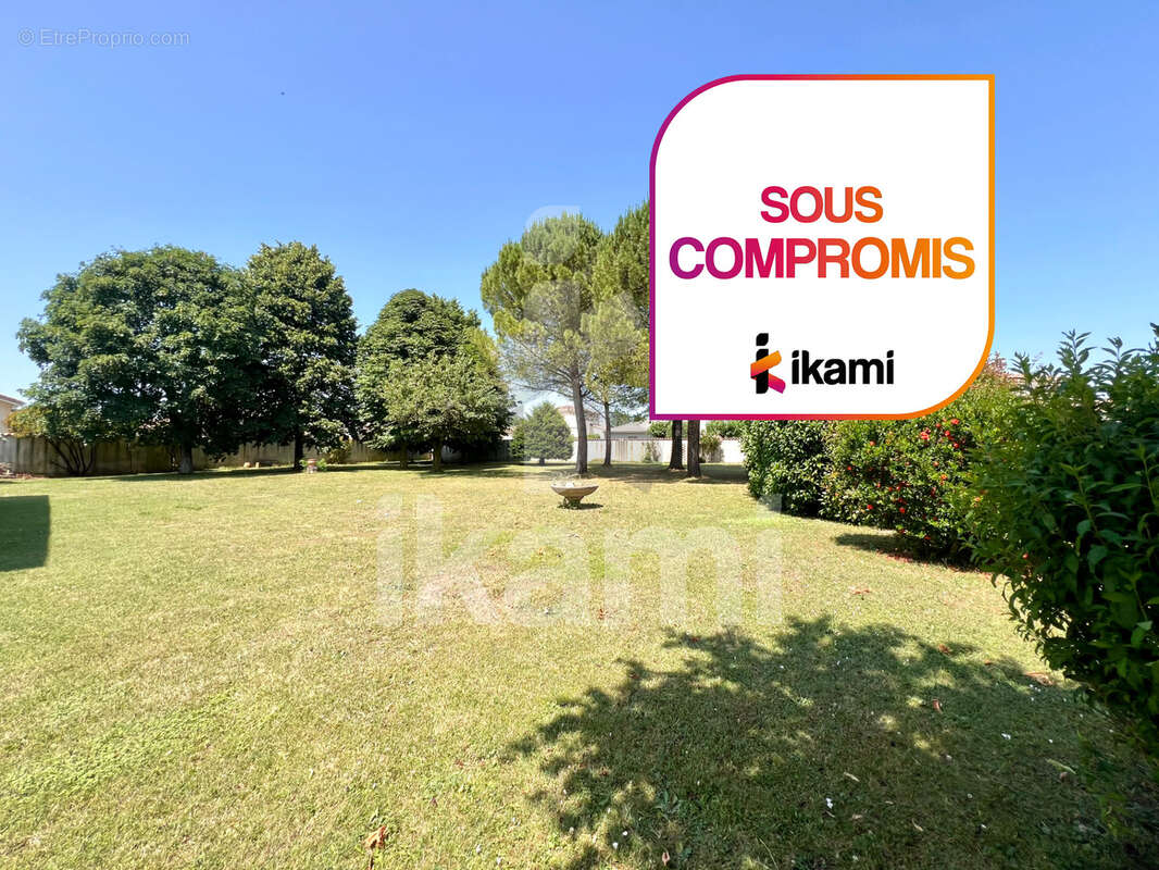 Terrain à SAINT-MARCEL-LES-VALENCE