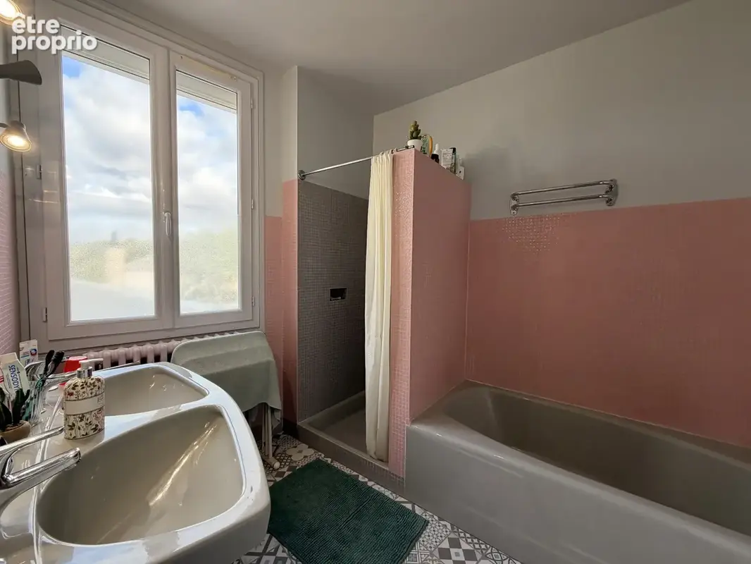 Coup de cœur assuré ! Une maison rare, alliant charme, confort et fonctionnalité, à découvrir sans tarder ! - photo 9