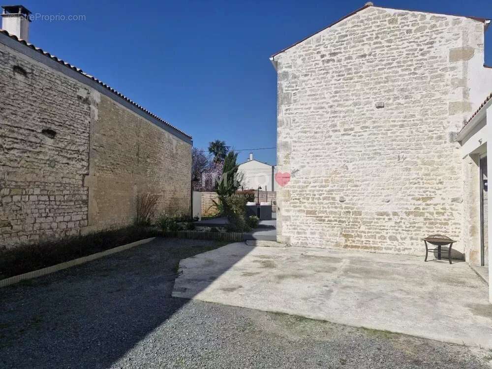 Maison 160m² 4 chambres à Aigrefeuille d'Aunis - photo 10
