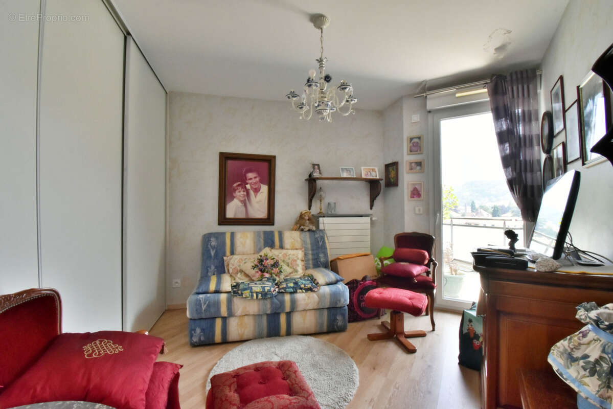 Appartement à BOURGOIN-JALLIEU