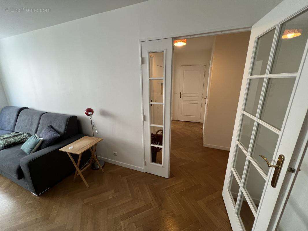 Appartement à PARIS-14E