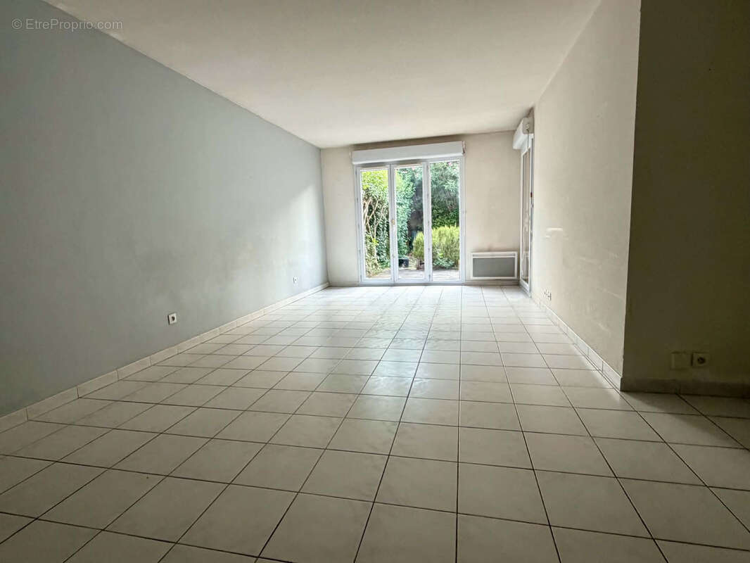 Villa mitoyenne avec garage à vendre - photo 2