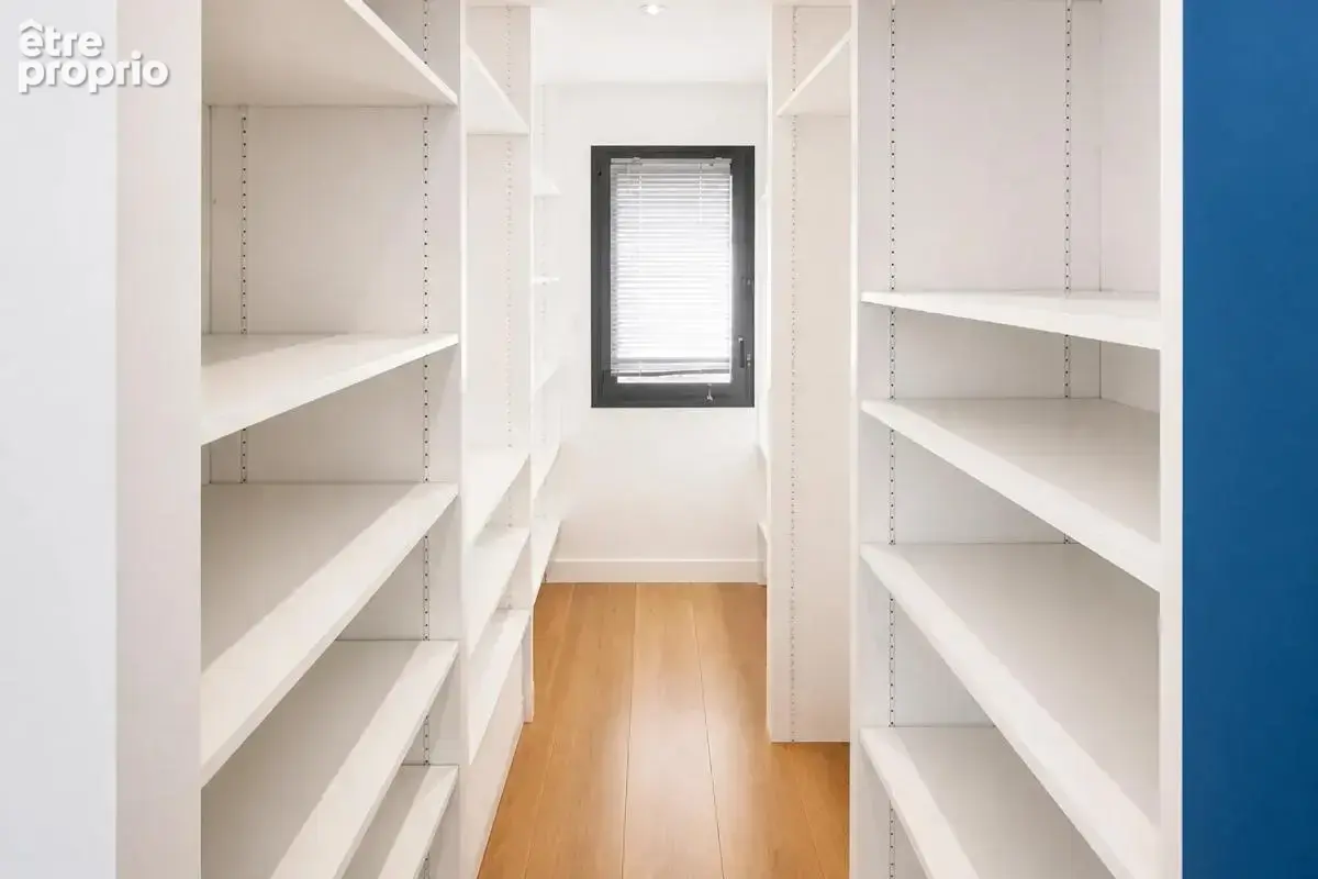 Appartement récent et climatisé de 5 pièces de 210 m² à Ruaudin - photo 9