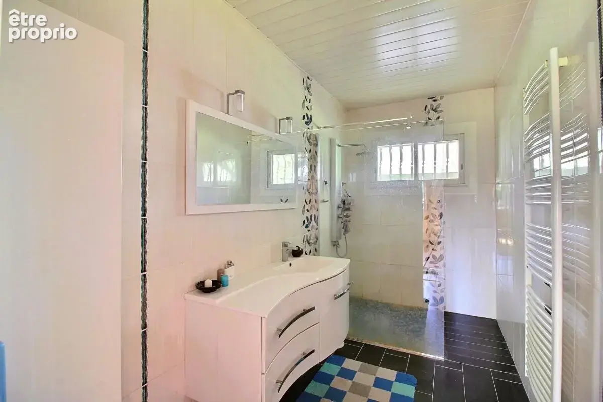 Maison plain pied 145 m², garage 40 m², parcelle 1250 m² à saint-loubes - photo 8