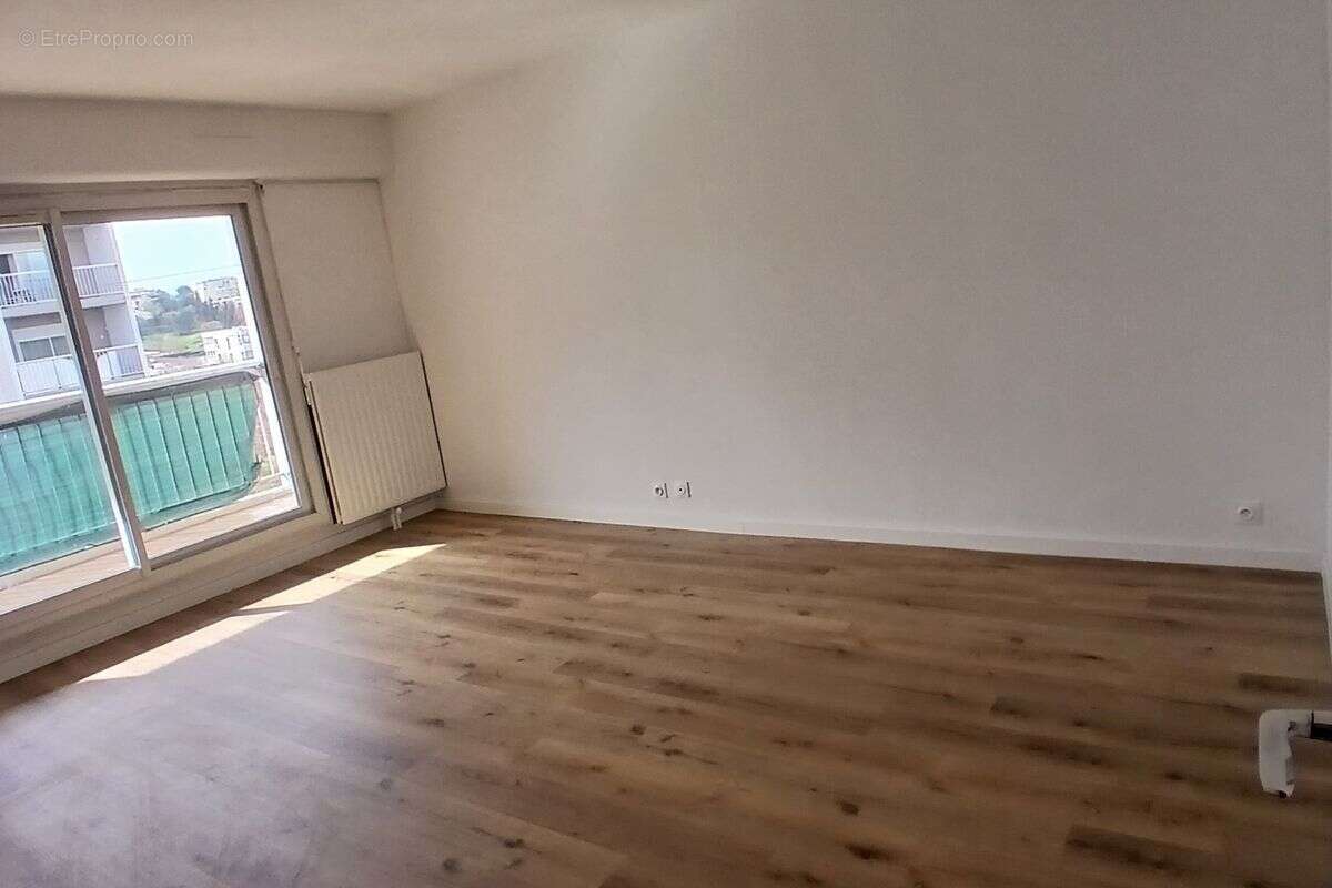 Appartement à MARSEILLE-11E