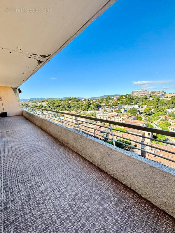 Appartement à LE CANNET