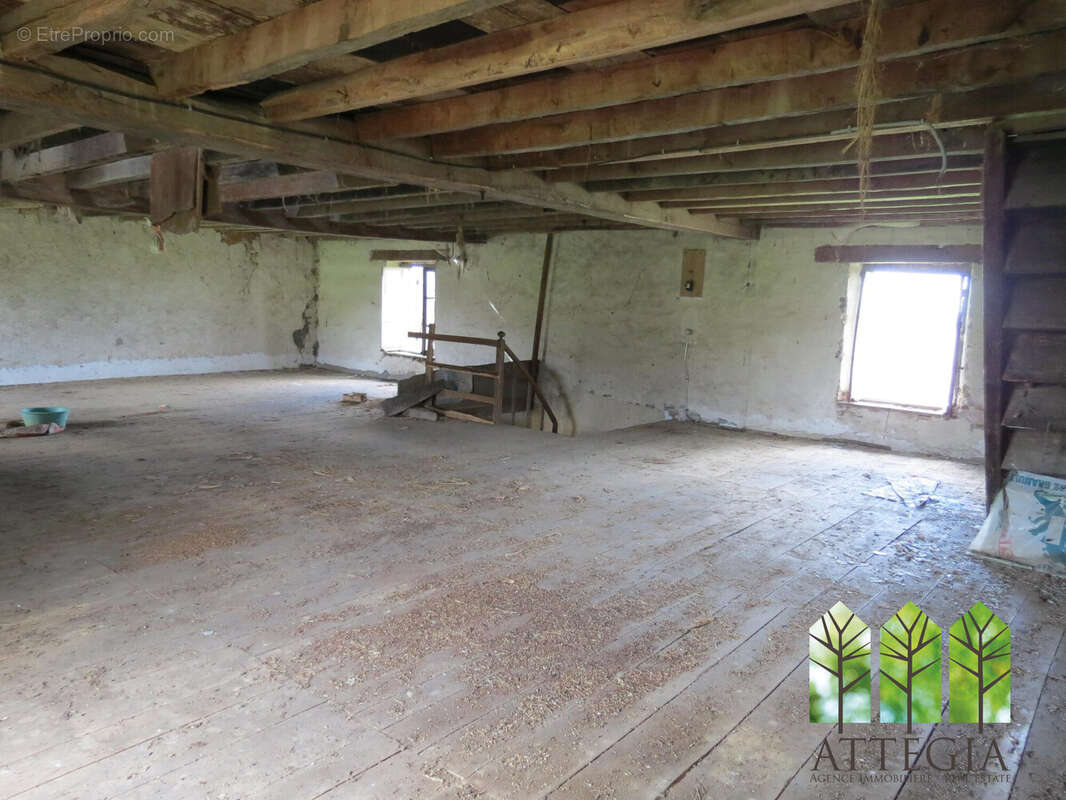 Maison à SAINT-DIZIER-LES-DOMAINES