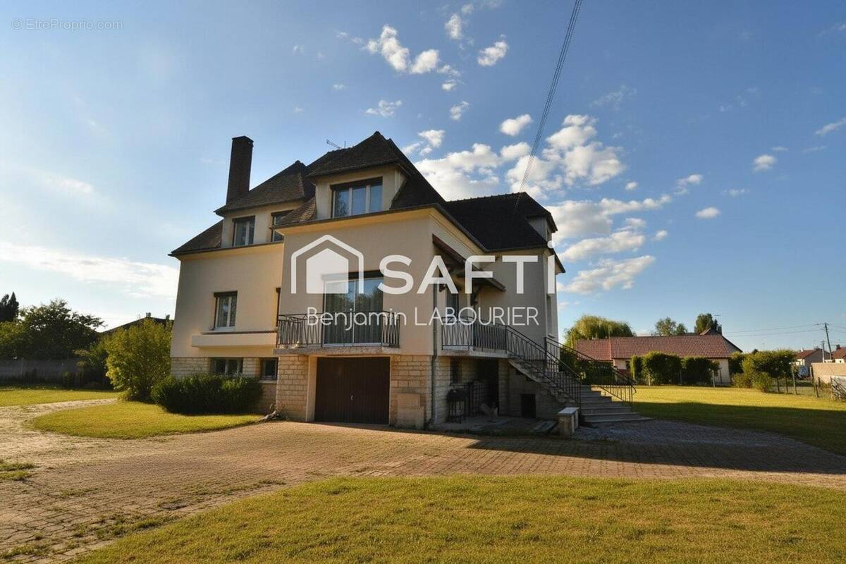Photo 1 - Maison à BRIENON-SUR-ARMANCON