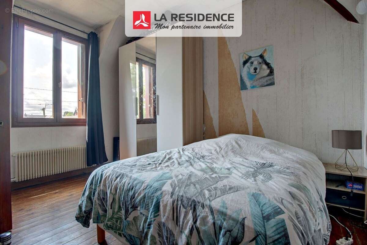 Maison à SAINT-ETIENNE-DU-ROUVRAY