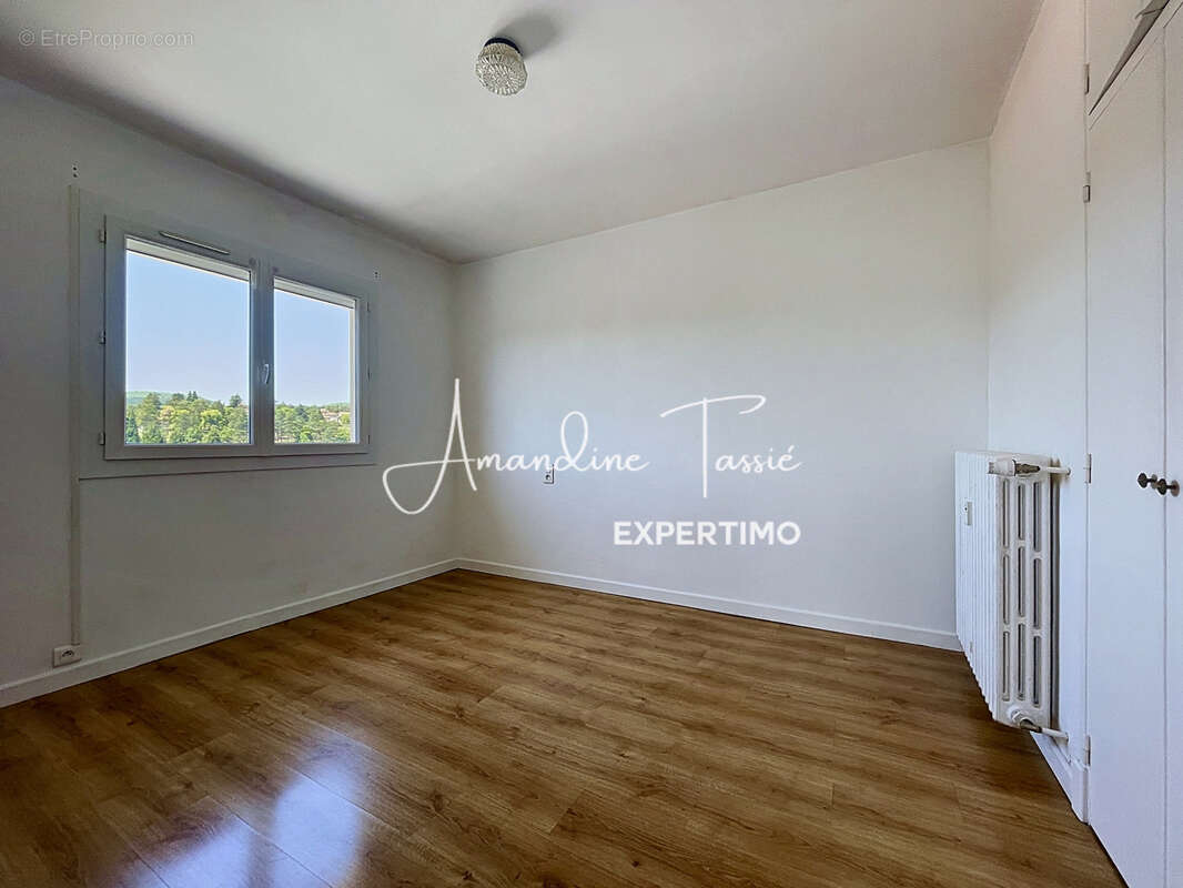 EXCLUSIVITÉ   Appartement vendu loué. T3 lumineux avec ascenseur et vue dégagée à Millau - photo 7