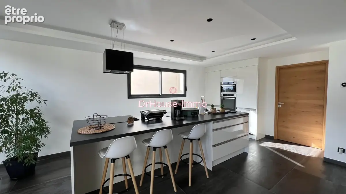 Maison 5 pièces 258 m² à vendre à Nimes (30000) - photo 6