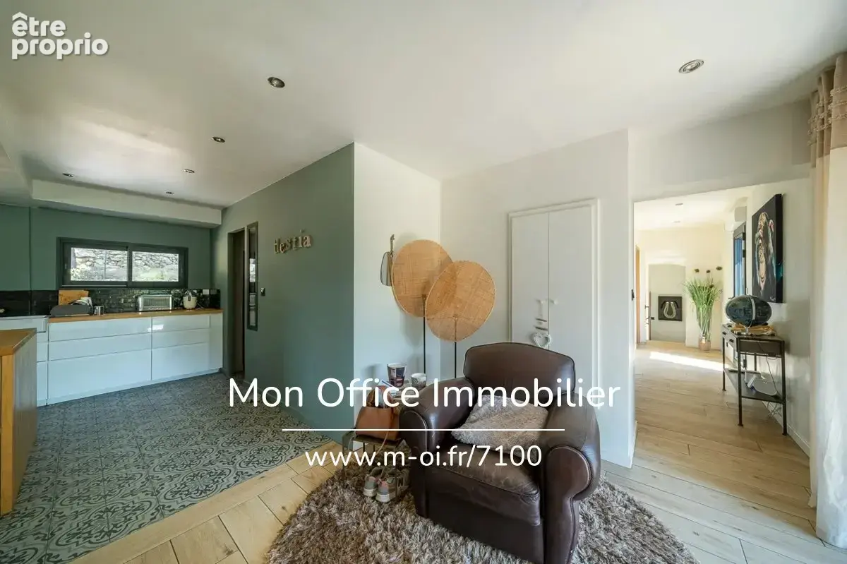 Référence : 7295-NGU - Maison 9 pièces - Piscine - village à pied - calme - 276m2 - photo 24