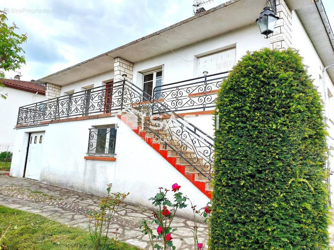 Photo 1 - Maison à PUJOLS