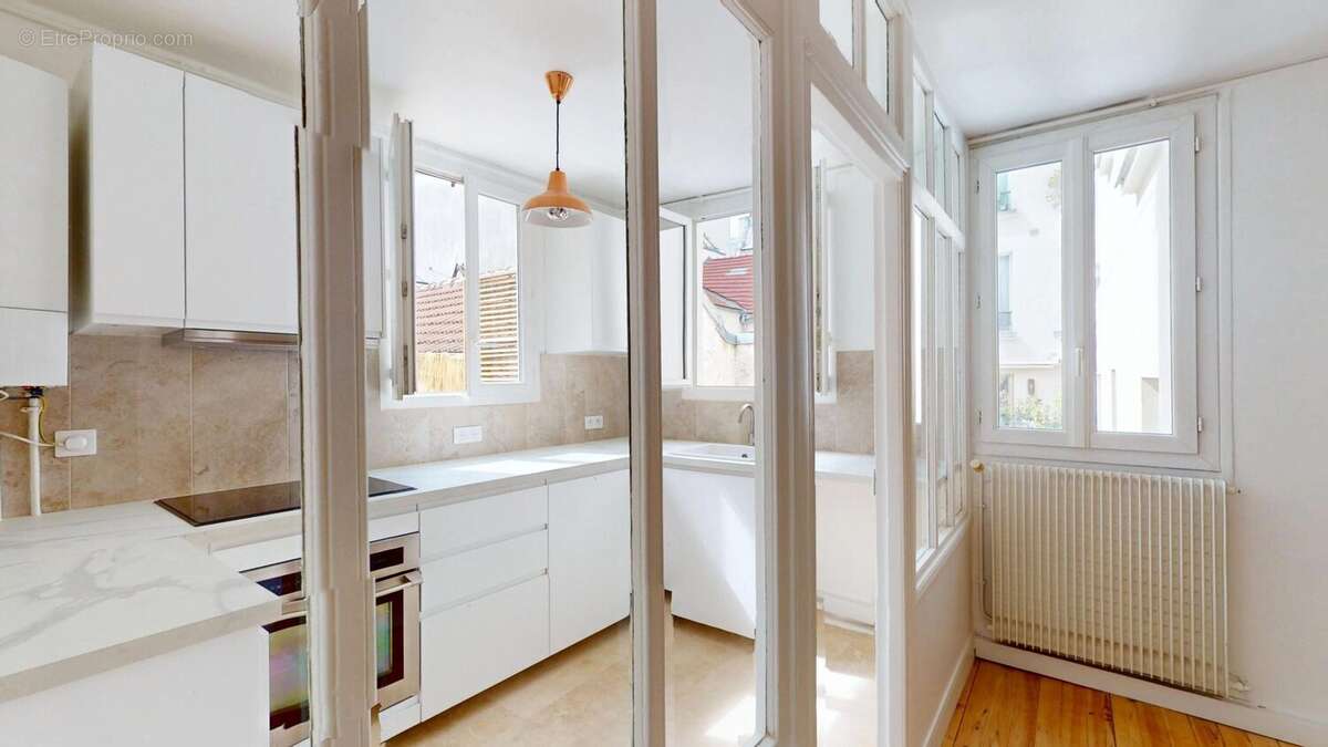 Appartement à PARIS-10E