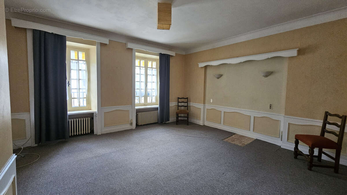 Appartement à SAINT-GENIEZ-D&#039;OLT