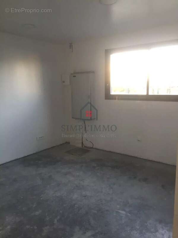 Commerce à SAINT-MEDARD-D'AUNIS