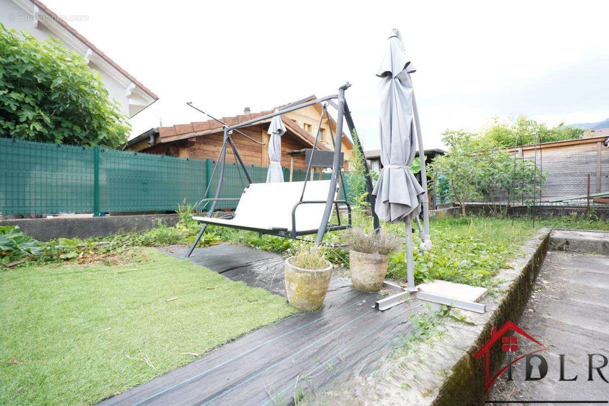 À Cluses La Sardagne, T4 avec terrasse et jardin - photo 5
