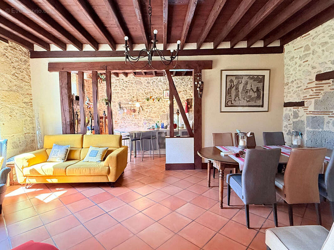 Maison à CLERMONT-DESSOUS