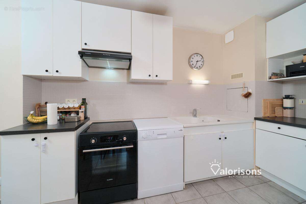 Maison 54 m² à Jons  - photo 4