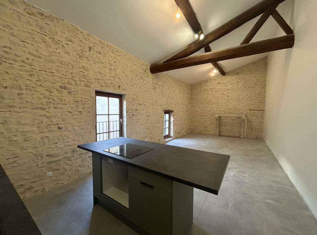 Appartement à ANSE
