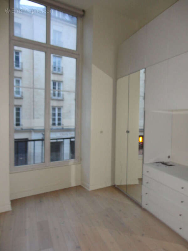 Appartement à PARIS-3E