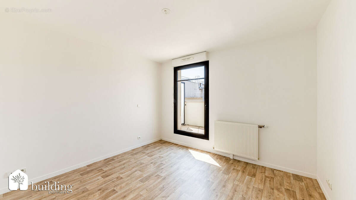 A vendre - Levallois-Perret Edouard Vaillant - Appartement familial en duplex 5 pièces de 111,24 m² avec terrasses de 11.50m² - photo 9