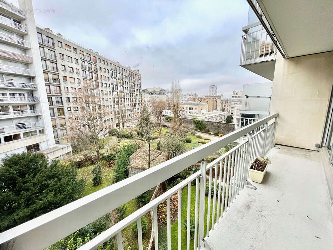 Appartement à PARIS-19E