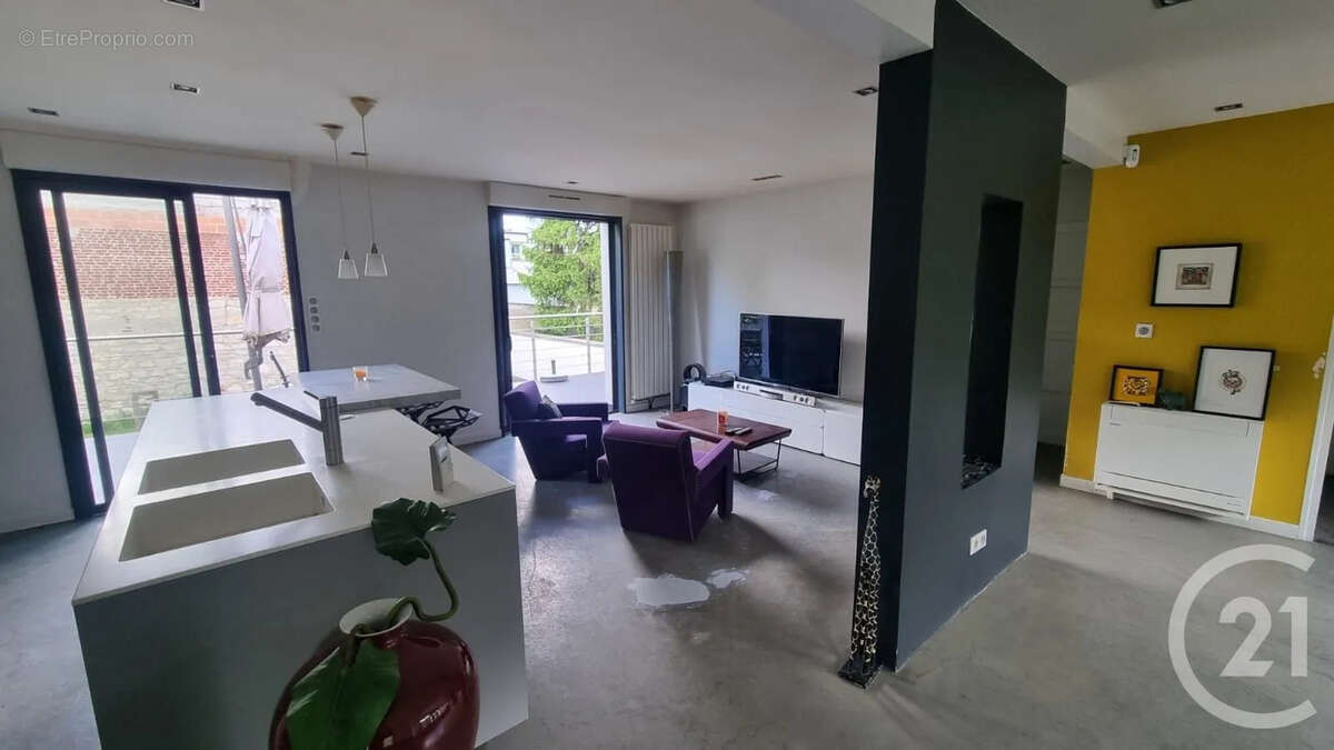 Maison à SAINT-MAUR-DES-FOSSES