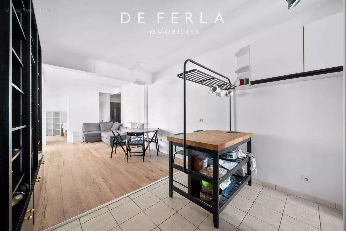 Appartement à PARIS-15E