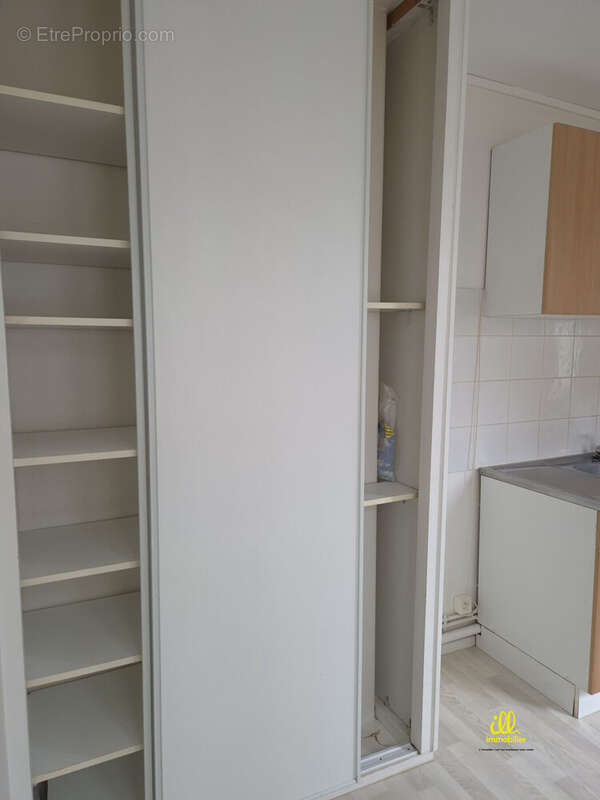 cuisine - Appartement à CHARLEVILLE-MEZIERES