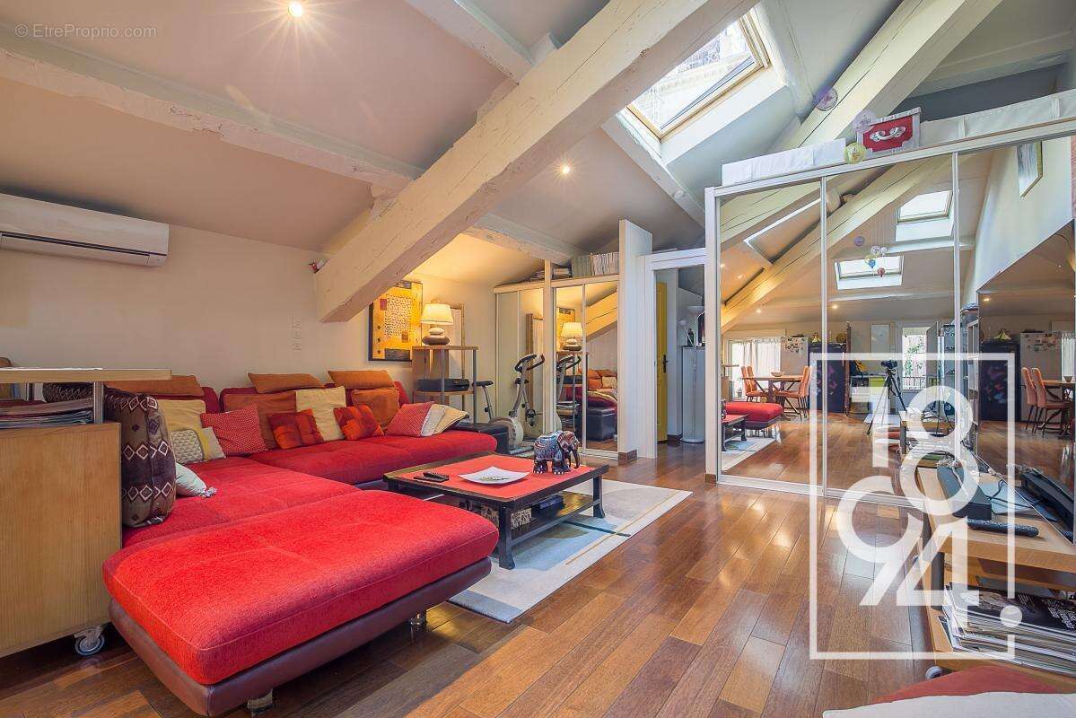 Appartement à MARSEILLE-6E