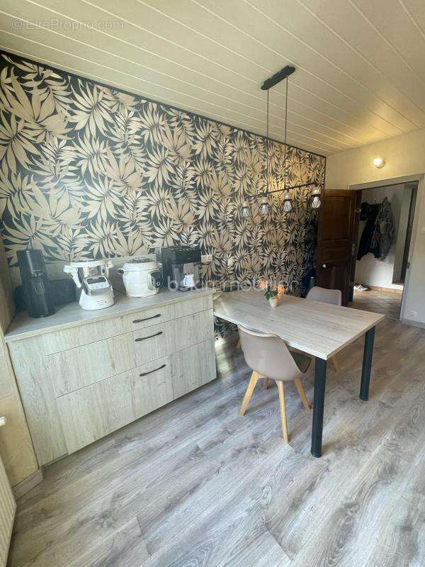 Maison à VILLETHIERRY