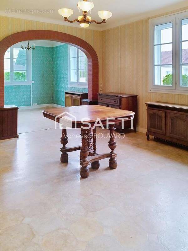 Photo 2 - Maison à COMPIEGNE