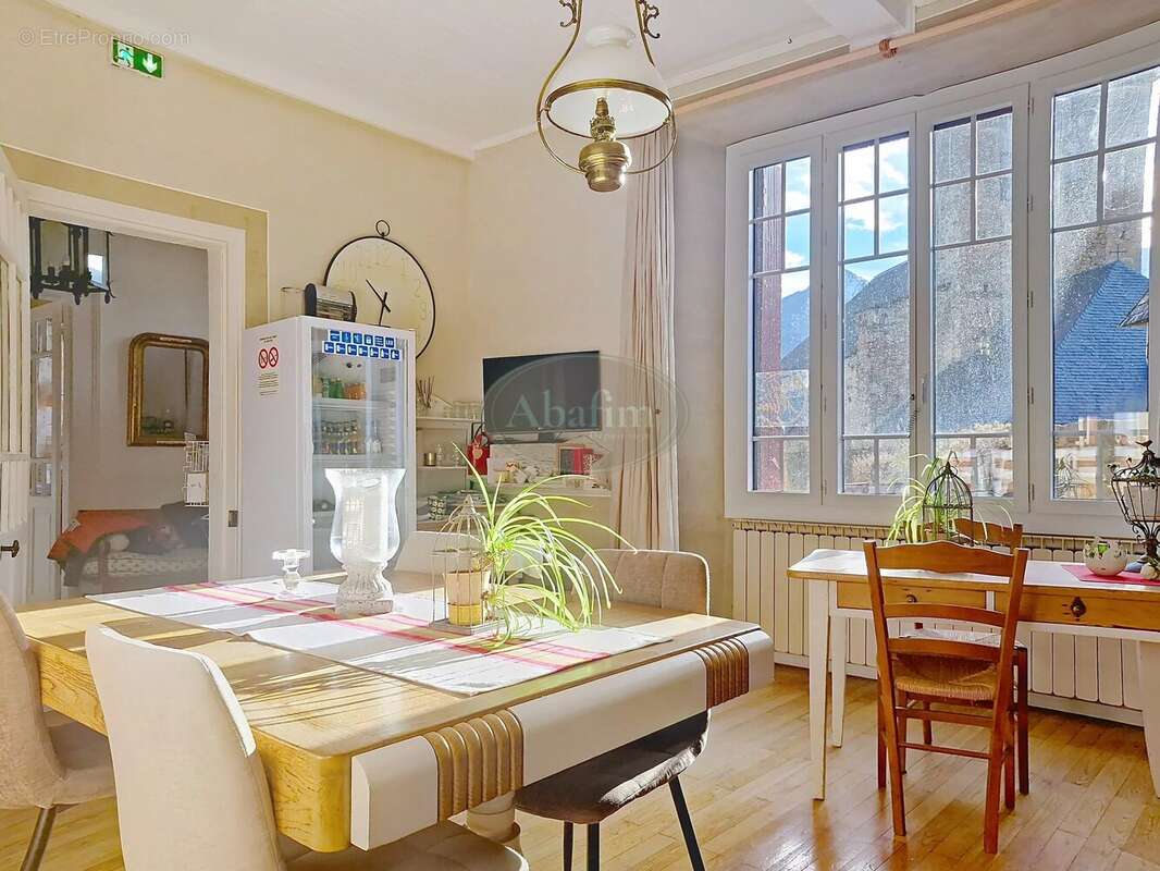 Maison à LUZ-SAINT-SAUVEUR