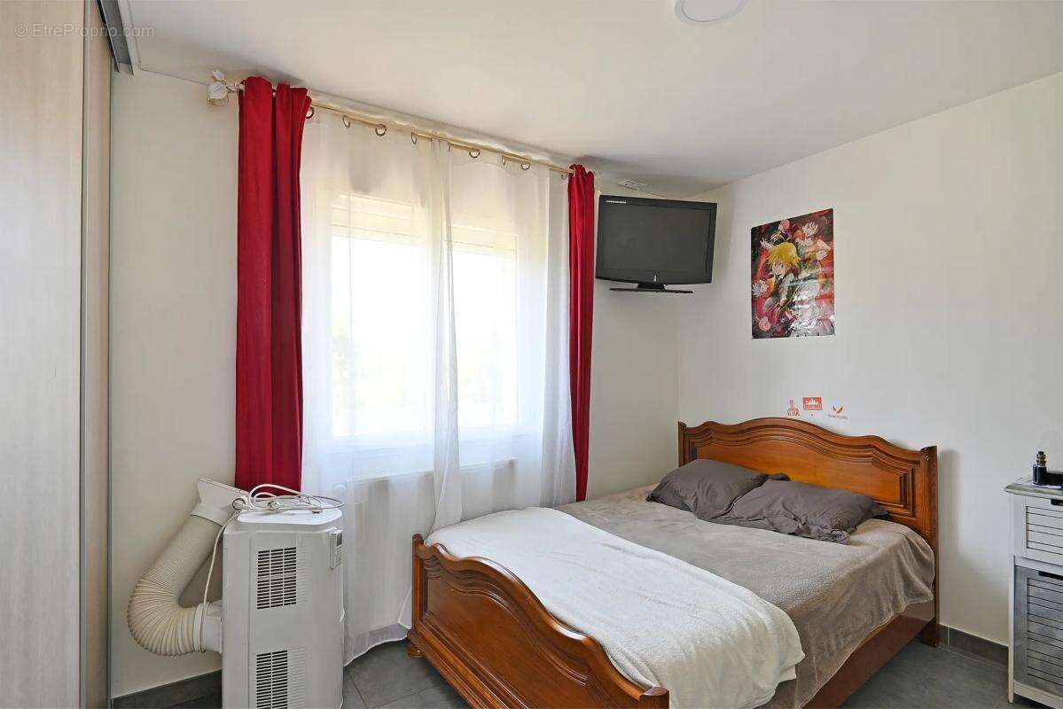 Maison de 5 pièces de 119 m² à Saint-Remèze - photo 23