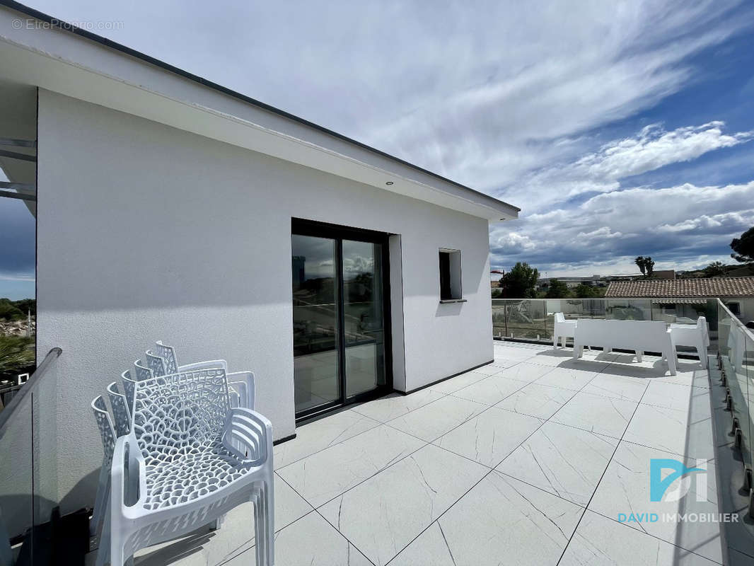 Maison à SAINT-THIBERY