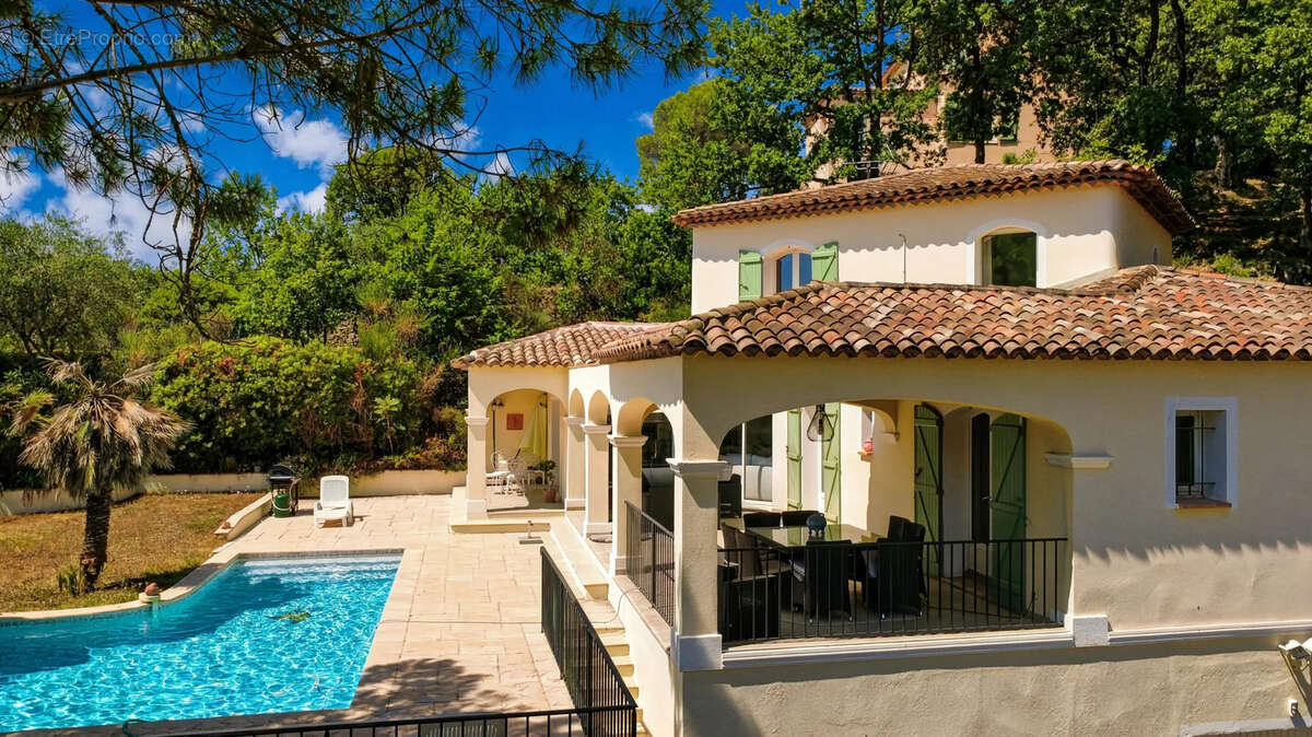 Maison 155 m² à Roquefort-Les-Pins  - photo 7