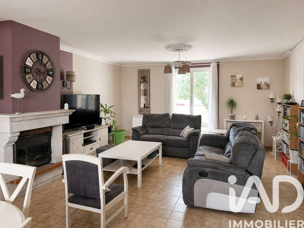 Photo 4 - Maison à VERINES