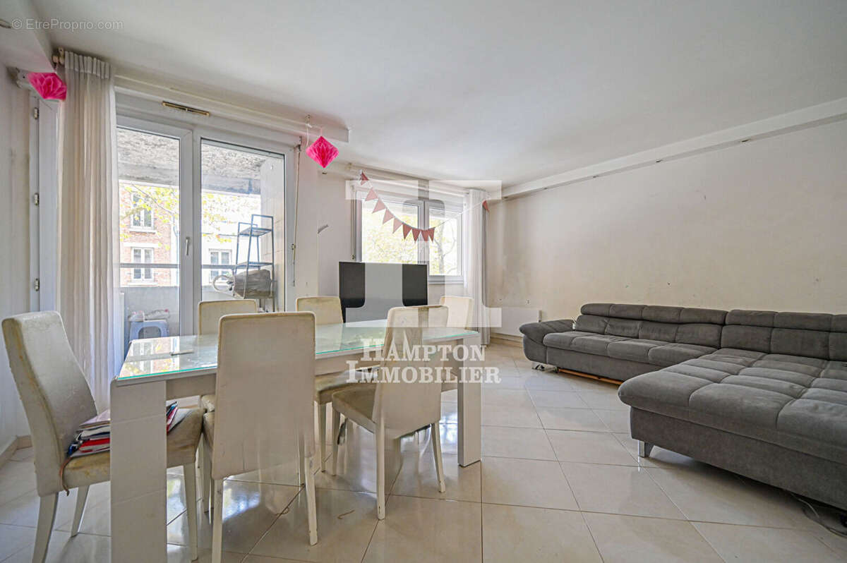 Appartement à PARIS-19E