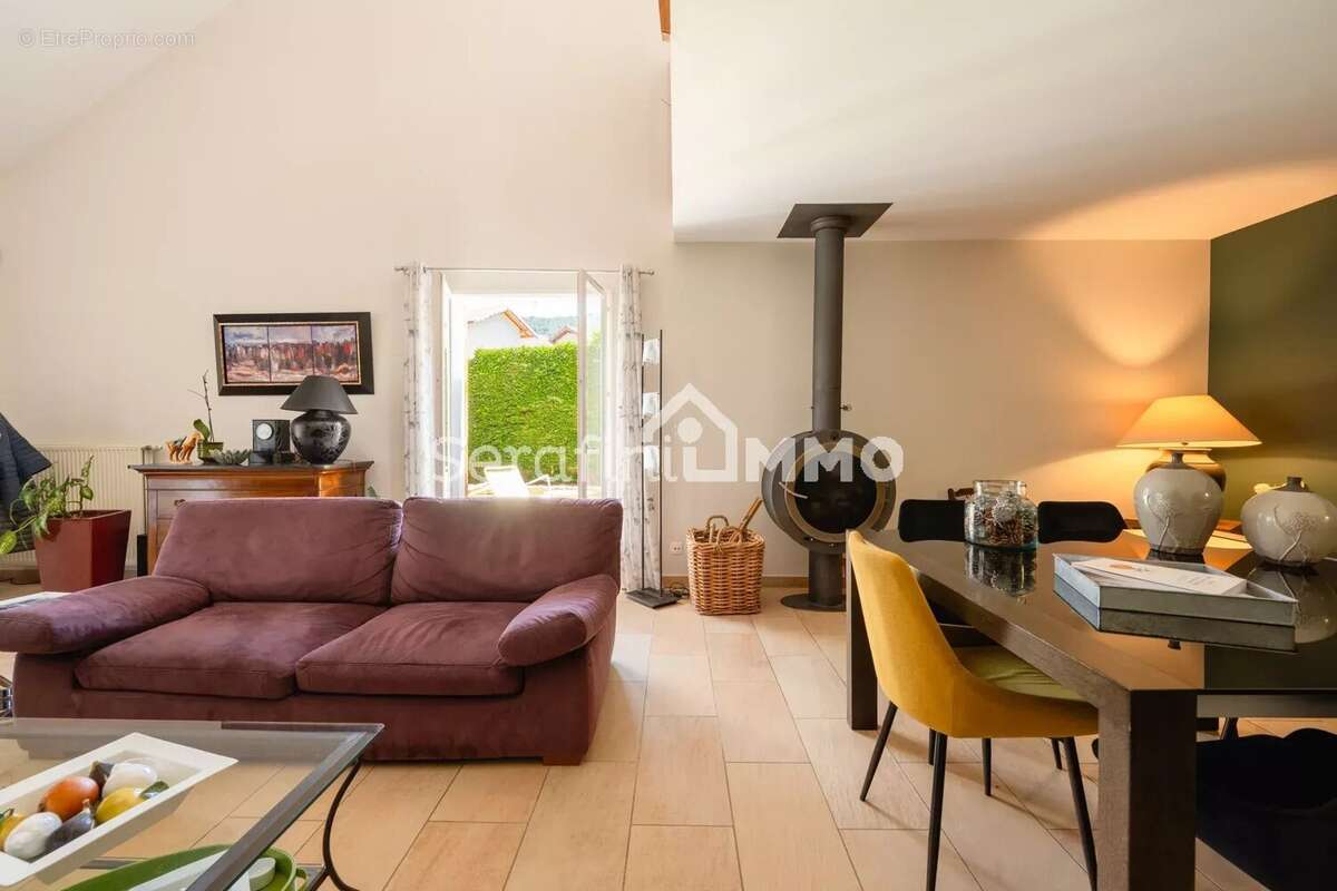 Maison à QUINTAL