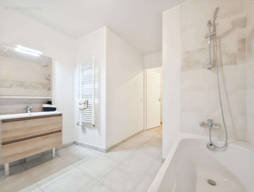 Appartement à RILLIEUX-LA-PAPE