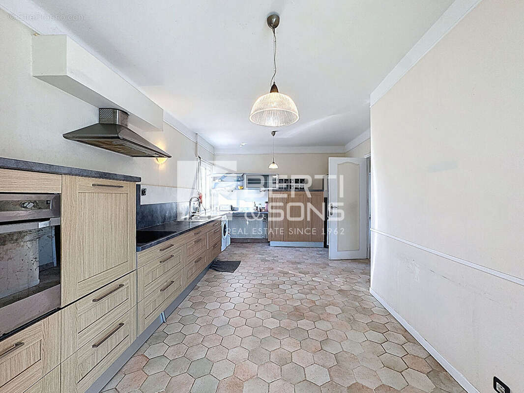 Maison à MANDELIEU-LA-NAPOULE